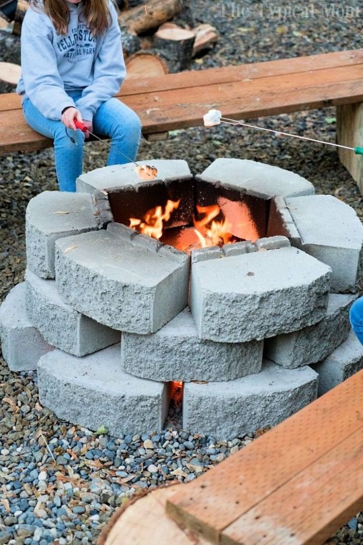 Outdoor Bricks Fire Pit