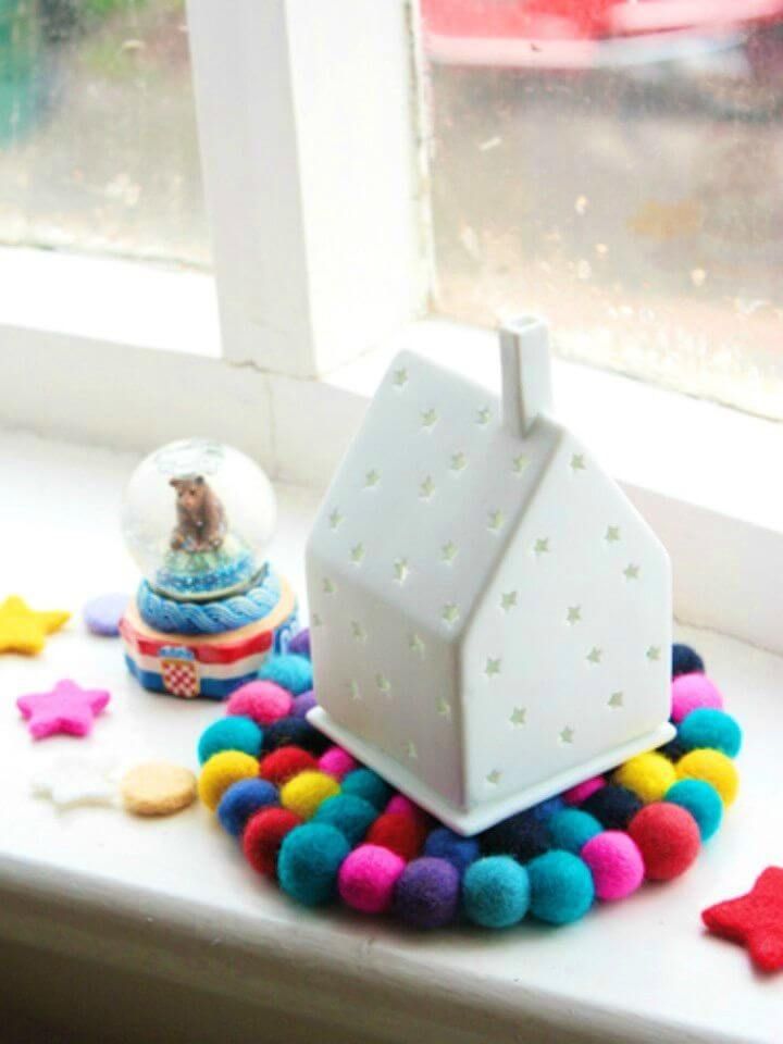 DIY Felt Ball Mat Tutorial