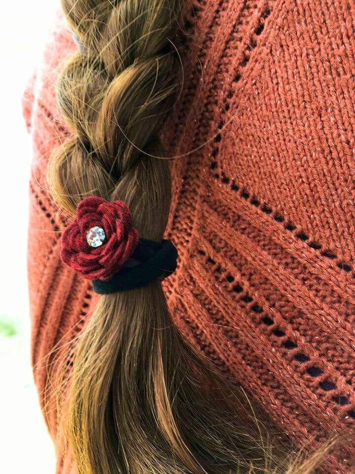 How to DIY Felt Flower Hair Ties