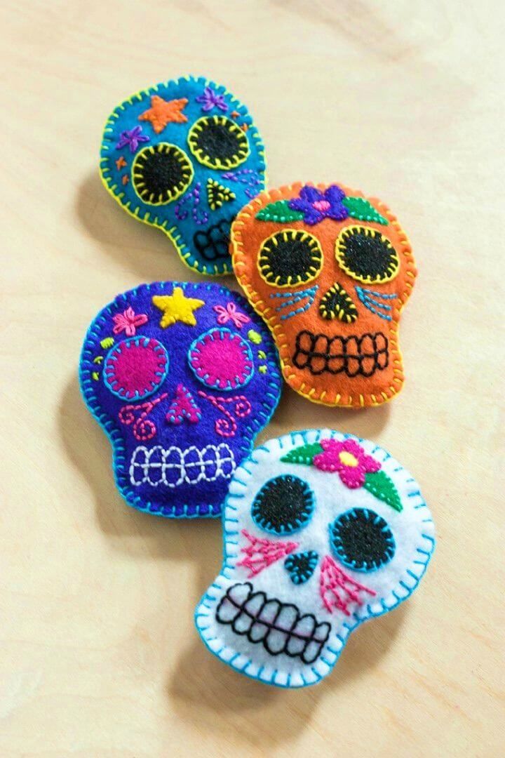 How to Make Felt Sugar Skull Sachets