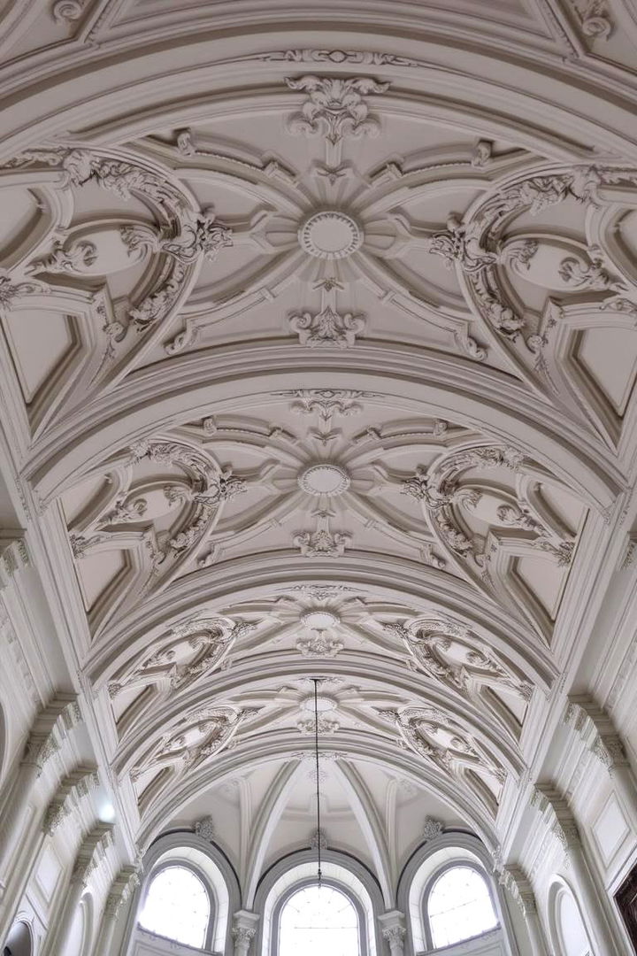 Classic Ornate Finishes - 22 Cathedral Ceiling Ideas
