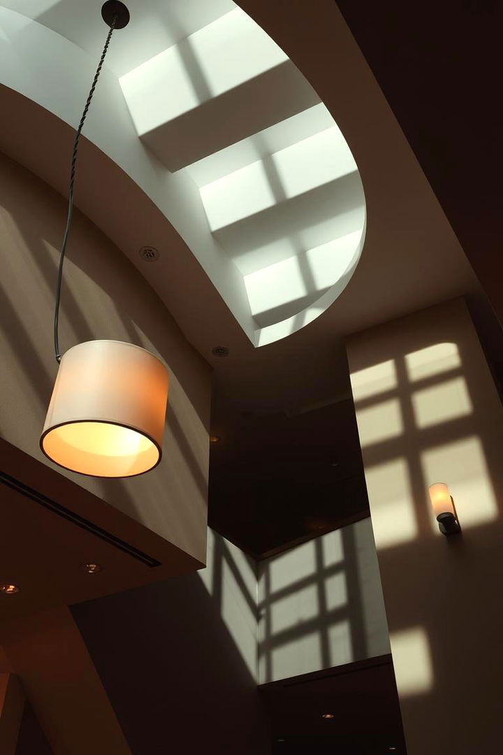 Sophisticated Lighting Designs - 22 Nancy Meyers Interior Design Ideas