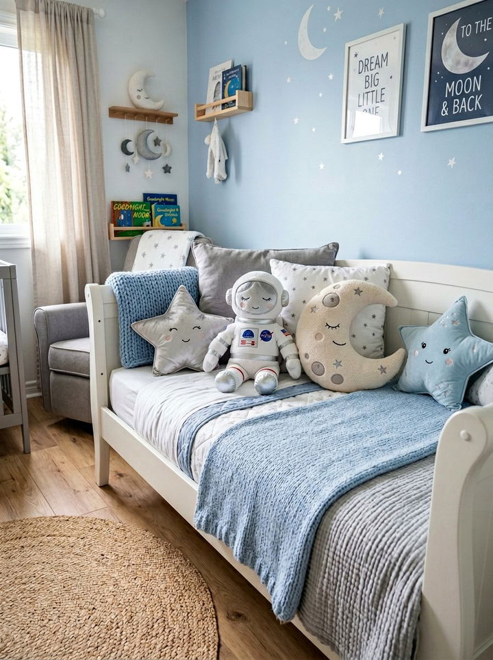 Astronaut plush pillows - 30 astronaut bedroom ideas