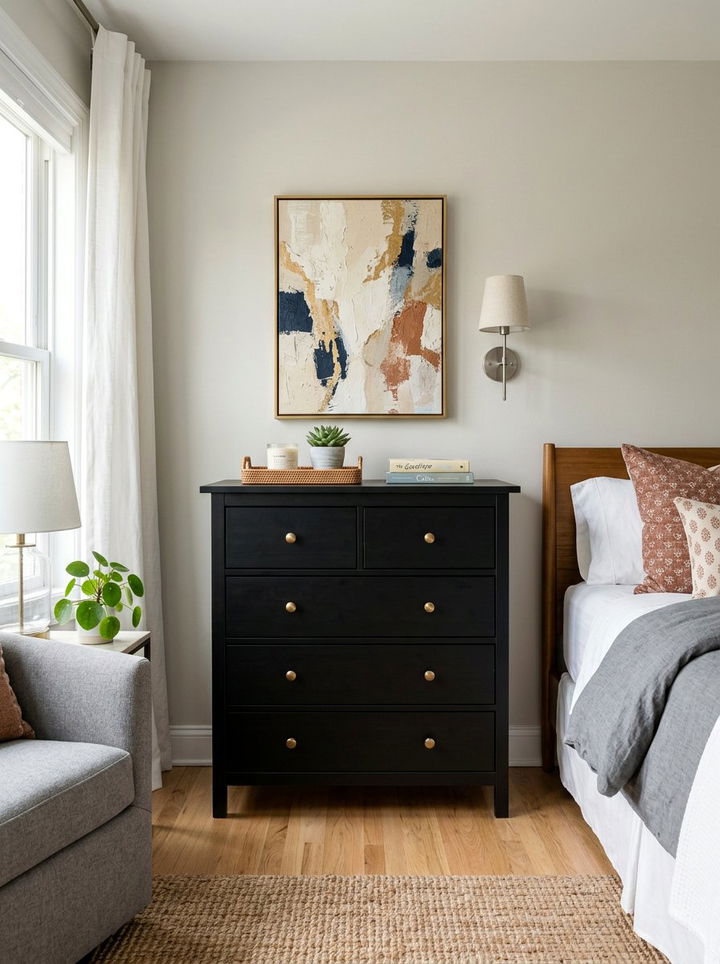 Black chest of drawers - 30 black bedroom furniture ideas