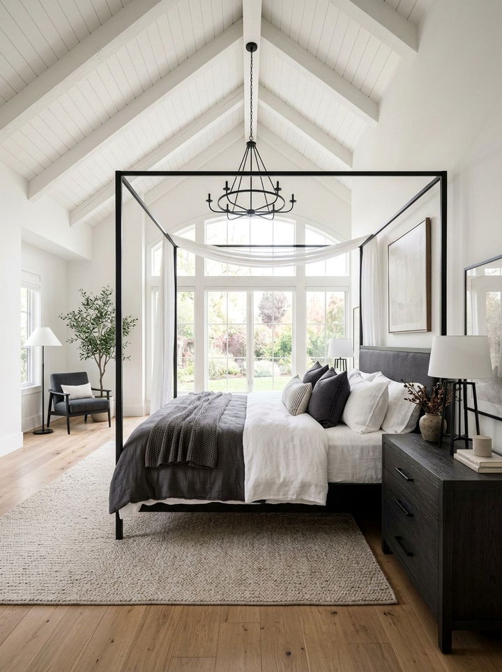 Canopy Bed Master Suite - 30 mansion bedroom ideas