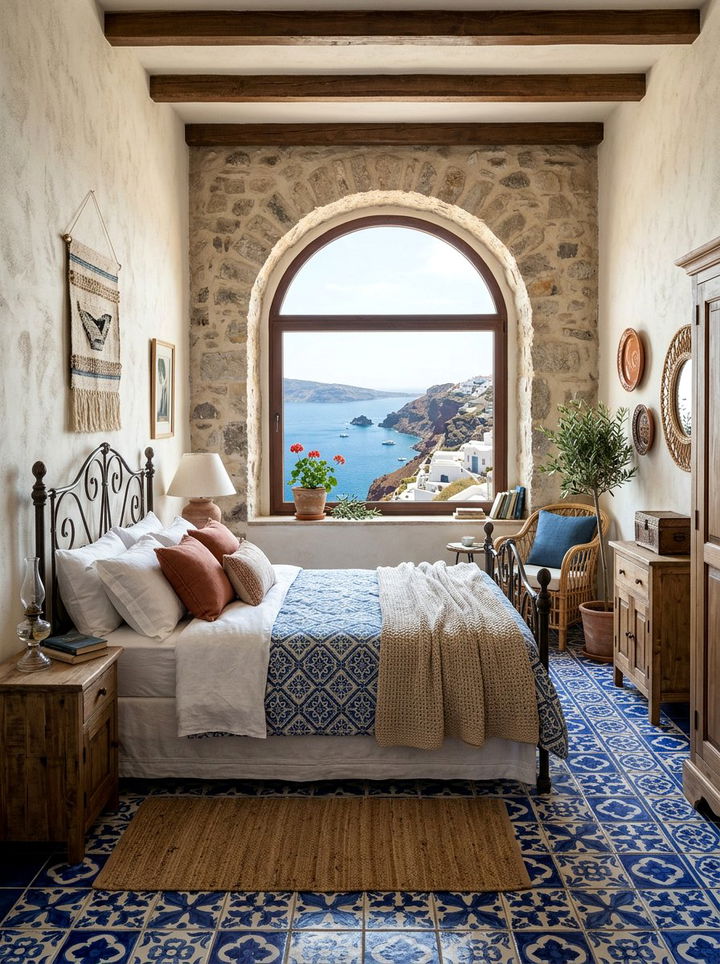 Coastal Mediterranean Bedroom - 30 beach themed bedroom ideas