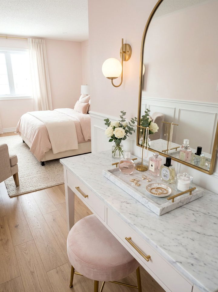 30 Unique Bedroom Decorative Objects for a Personal Touch