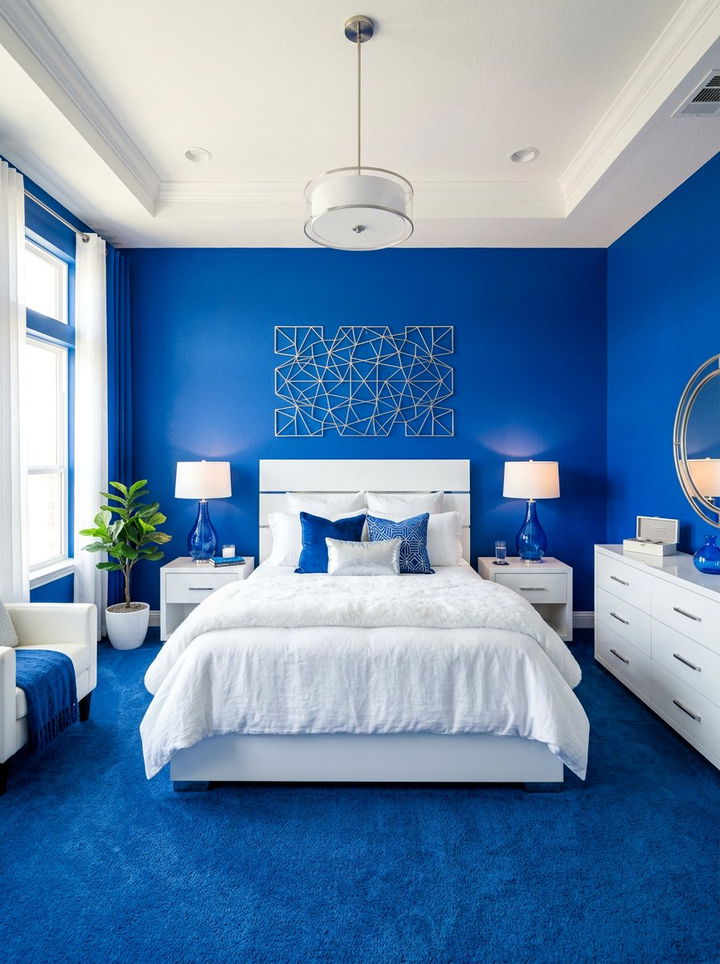 Electric Blue Bedroom - 30 maximalist bedroom color ideas