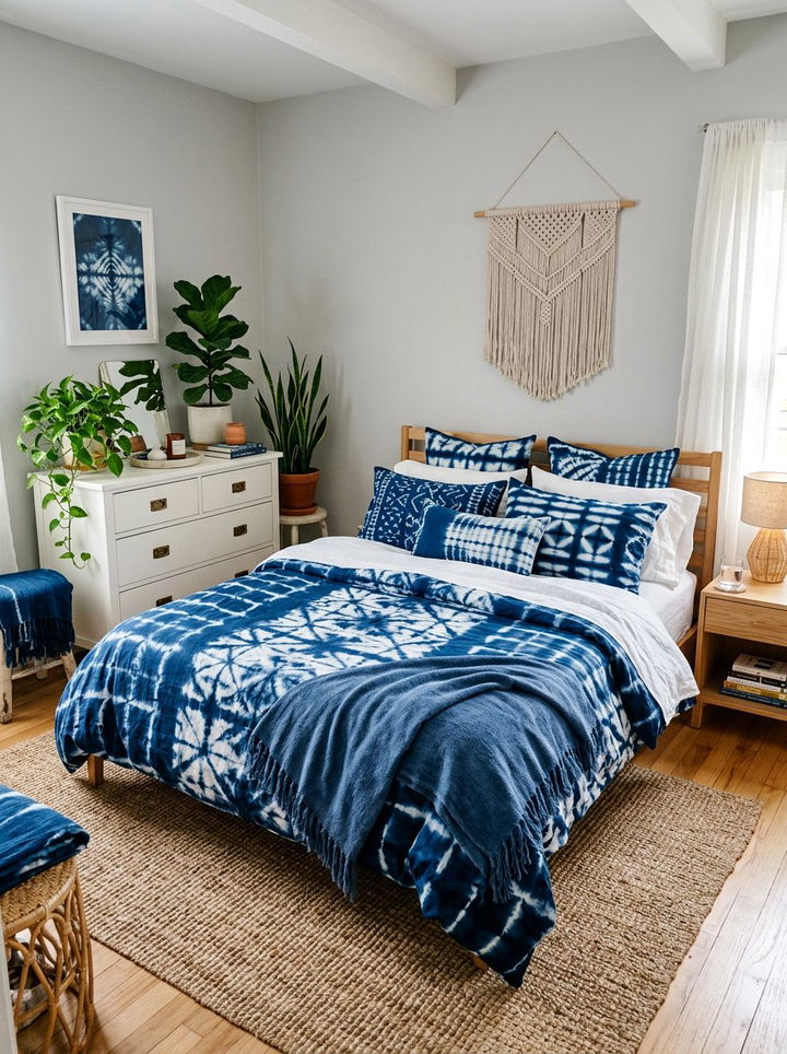 Indigo and white shibori patterns - 30 indigo and white bedroom ideas