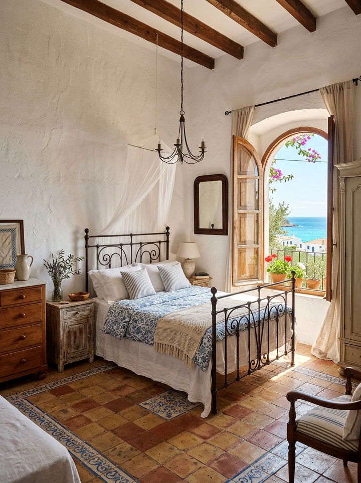Mediterranean Antique Bedroom - 30 antique bedroom ideas