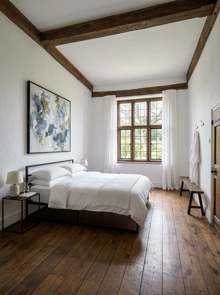 Minimalist Historic Bedroom - 30 old house bedroom ideas