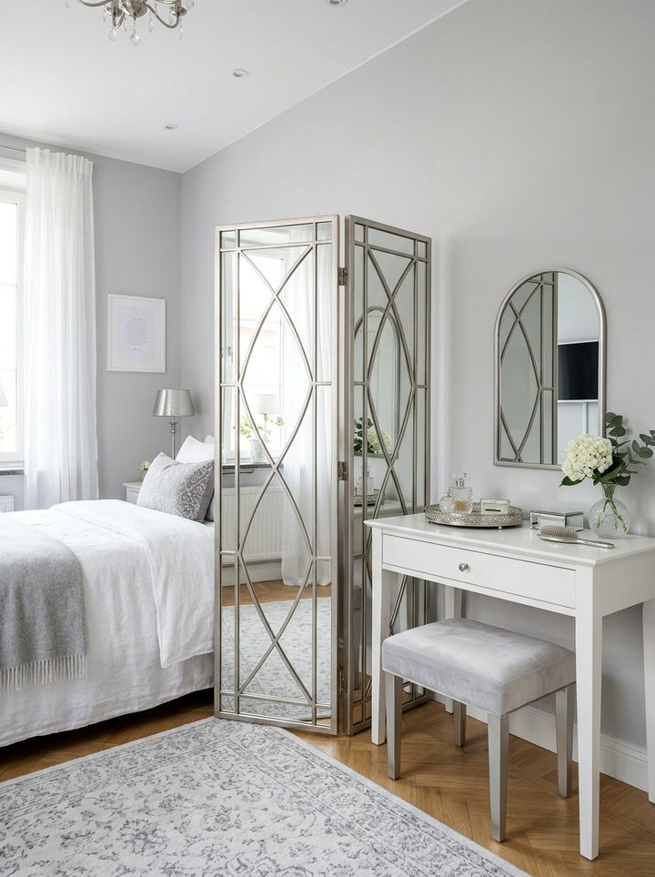 Mirrored Folding Bedroom Panel - 30 bedroom screen ideas
