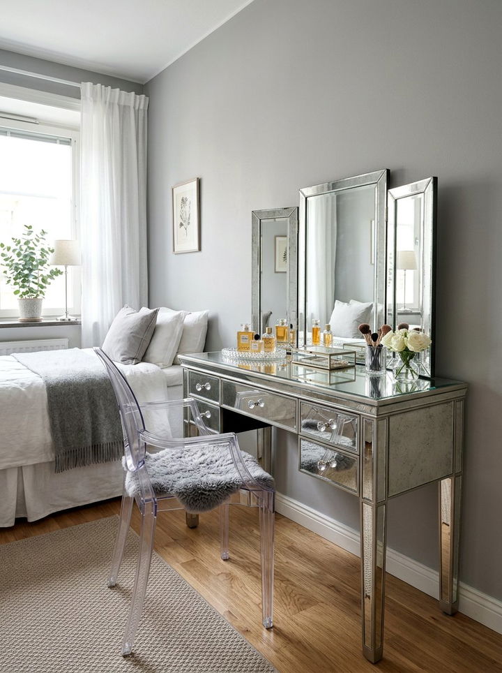 Mirrored Vintage Vanity - 30 bedroom vintage vanity ideas