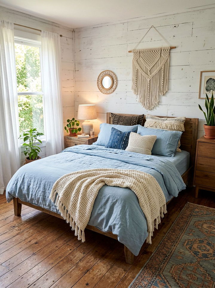 Pale Blue Linen Sheets - 30 blue bedroom decor ideas