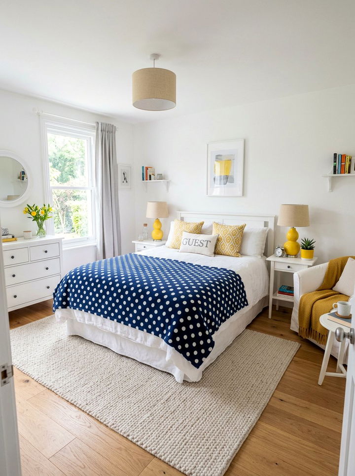 Polka Dot Fleece Blanket - 30 bedroom fleece blankets