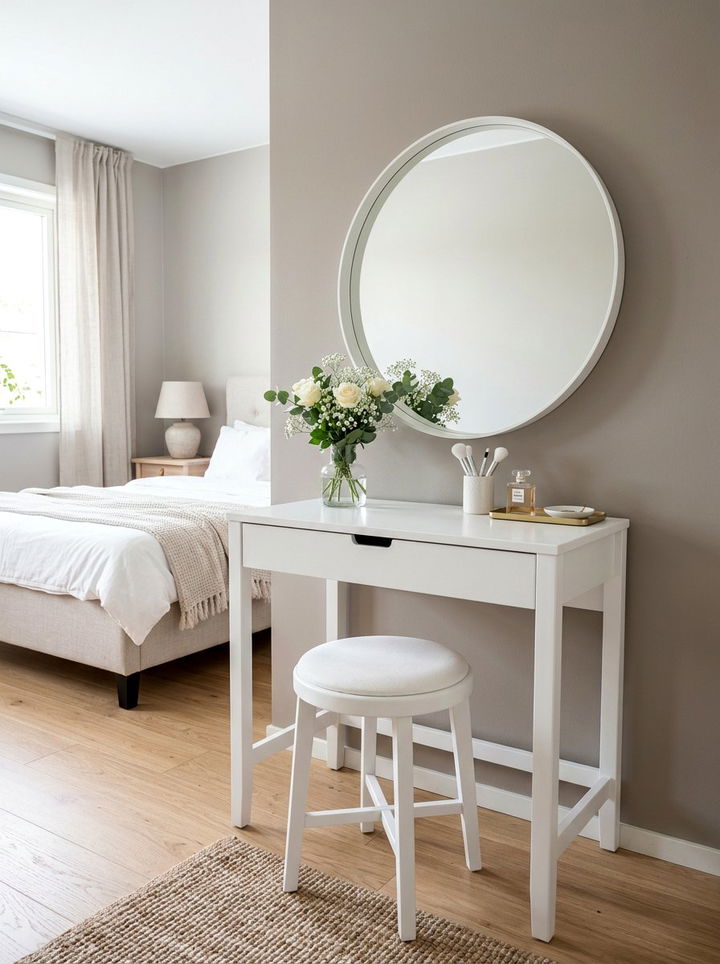 Small White Makeup Vanity With Mirror - 30 bedroom makeup vanities