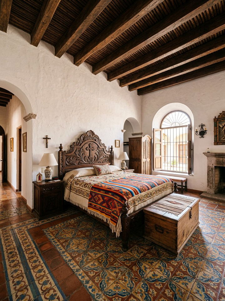 Spanish colonial bedroom - 30 historic home bedroom ideas