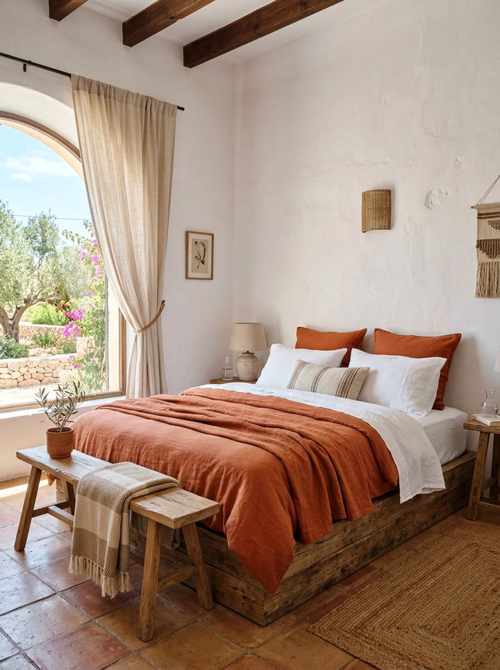 Terracotta orange and white bedding - 30 orange and white bedroom ideas