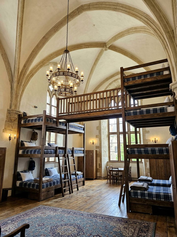 Vaulted Ceiling Quadruple Room - 30 quadruple bedroom ideas