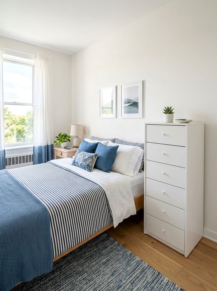 Vertical Dresser Storage - 30 compact bedroom ideas