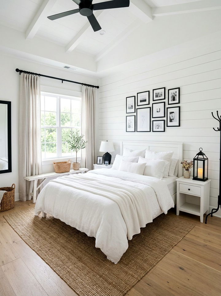 White farmhouse bedroom black accents - 30 farmhouse black bedroom ideas