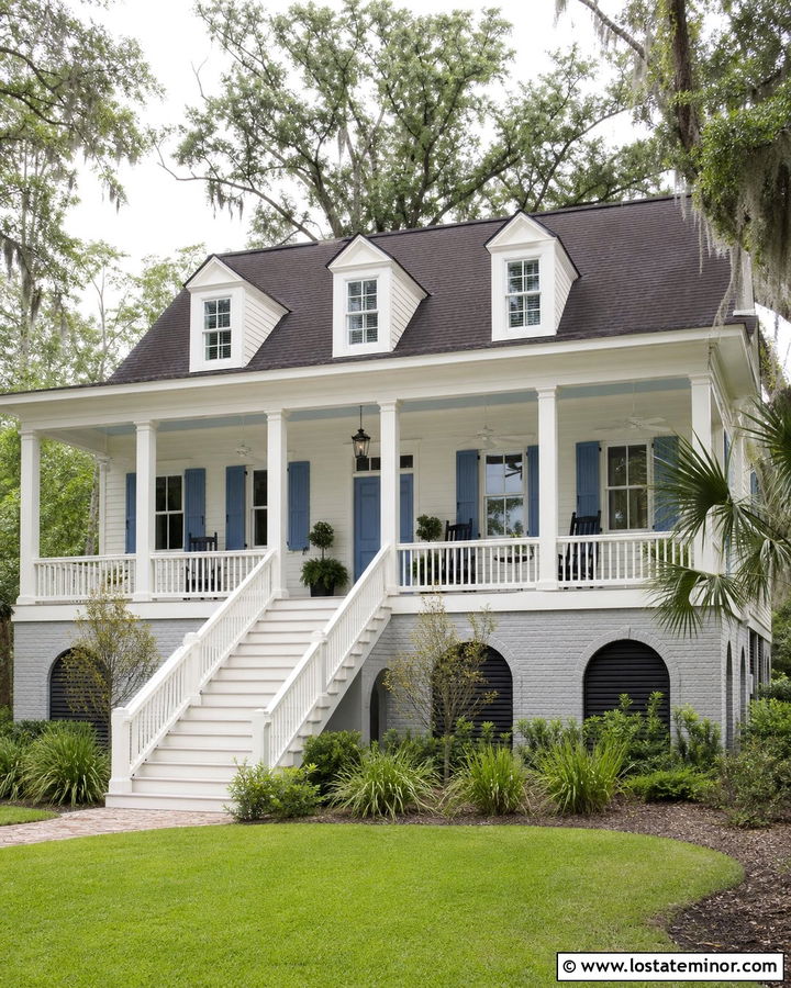 Alabaster Low Country House With Raised Porch - 30 Warm White House Design With Front Porch Ideas