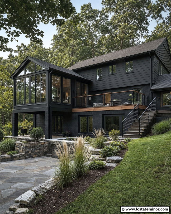 Black Split Level House With Rear Sunroom - 30 Black House Design With Sunroom Ideas
