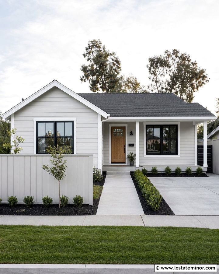 Dove Grey House With Matching Grey Fence - 30 Dove Grey House Design With Fence Ideas
