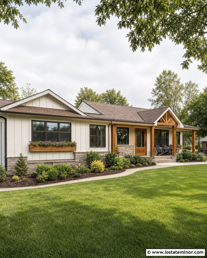 Greek Villa Ranch With Cedar Screen Door - 30 Warm White House Design With Screen Door Ideas