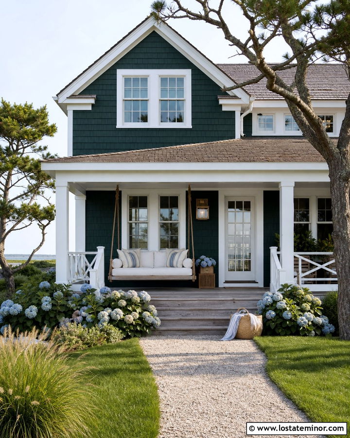 Hunter Green House With Coastal Daybed - 30 Hunter Green House Design With Daybed Ideas