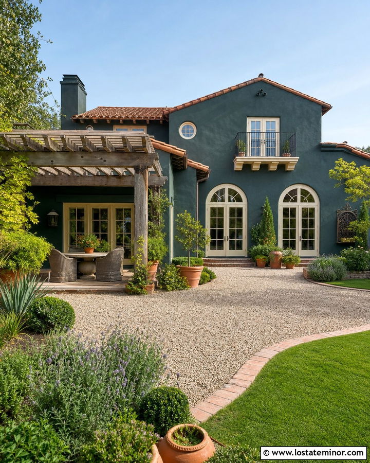 Hunter Green House With Gravel Courtyard - 30 Hunter Green House Design With Backyard Ideas