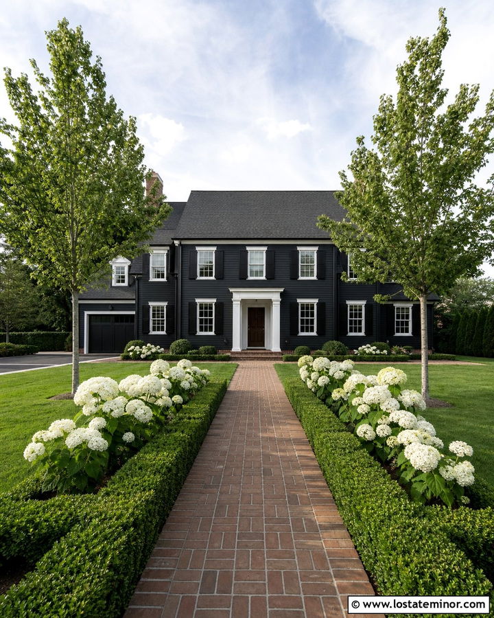 Jet Black Colonial House With Boxwood Front Yard - 30 Jet Black House Design With Front Yard Ideas