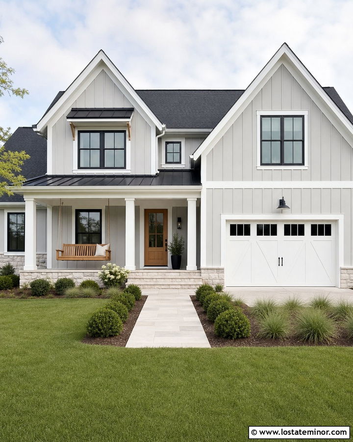 Light Gray Farmhouse With White Trim - 30 Light Grey House Design With Trim Ideas