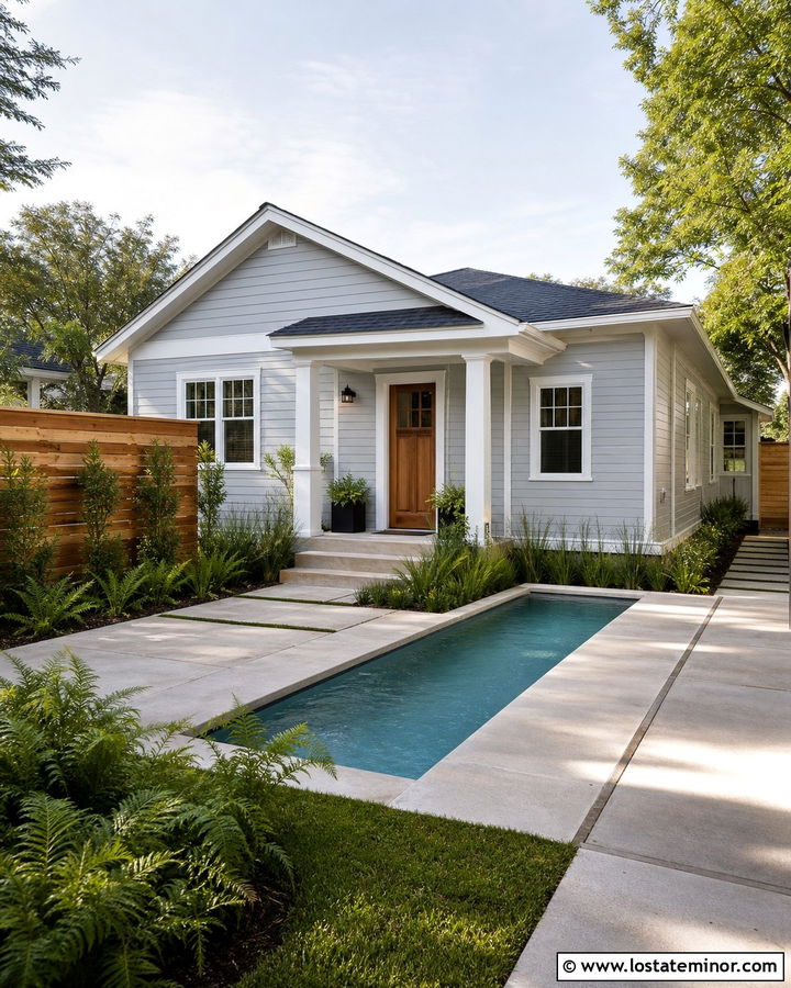 Light Grey Bungalow With Courtyard Pool - 30 Light Grey House Design With Swimming Pool Ideas