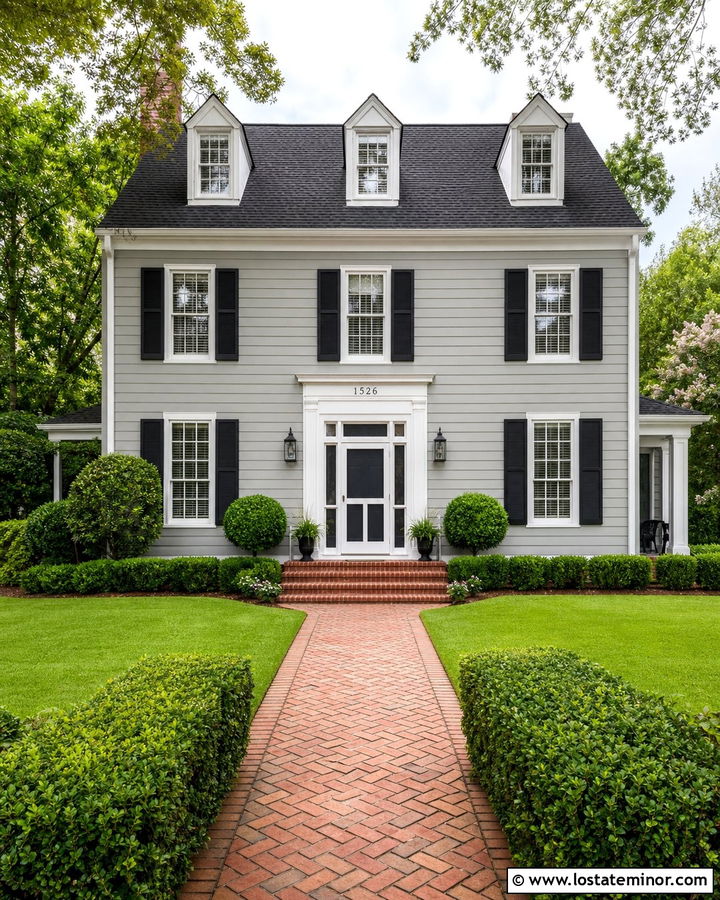Light Grey Colonial House With White Screen Door - 30 Light Grey House Design With Screen Door Ideas