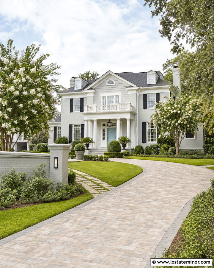 Light Grey House With Side Entry Driveway - 30 Light Grey House Design With Driveway Ideas