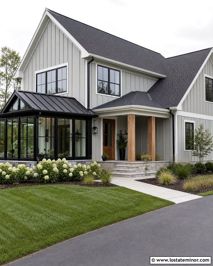 Light Grey Modern Farmhouse With Black Sunroom - 30 Light Grey House Design With Sunroom Ideas