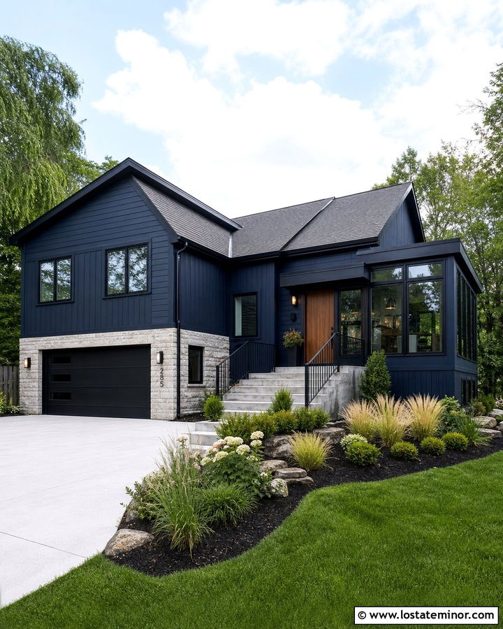 Midnight Blue Split Level With Corner Sunroom - 30 Midnight Blue House Design With Sunroom Ideas