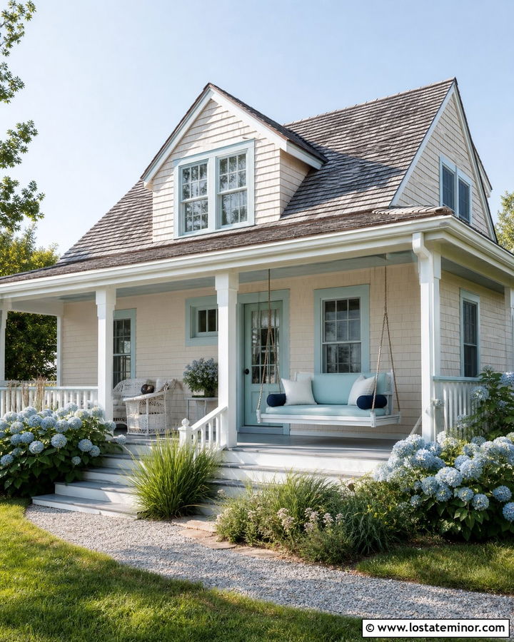 Off White Coastal Cottage With Rope Daybed - 30 Off White House Design With Daybed Ideas