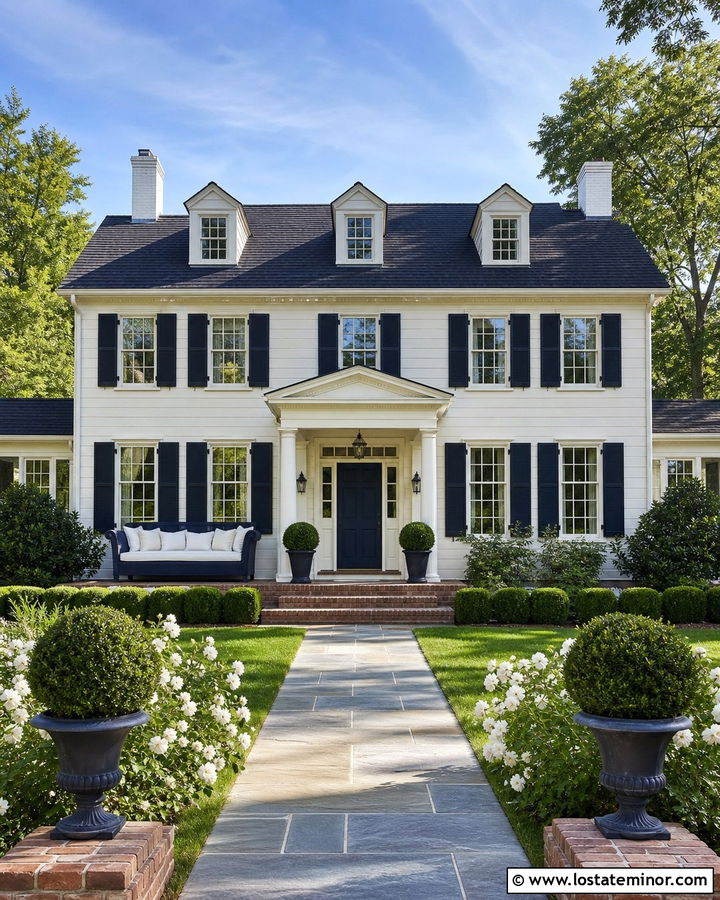 Off White Colonial With Navy Daybed - 30 Off White House Design With Daybed Ideas
