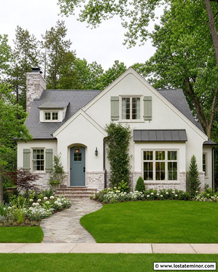 Off White Cottage With Whitewashed Brick Wainscoting - 30 Off White House Design With Wainscoting Ideas