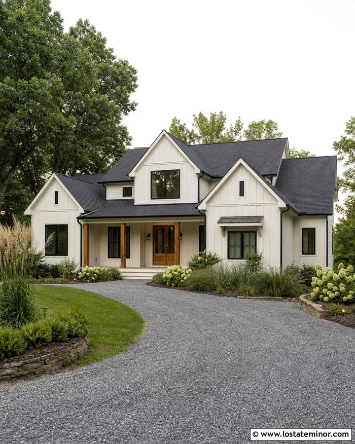 Off White Farmhouse With Gravel Driveway - 30 Off White House Design With Driveway Ideas
