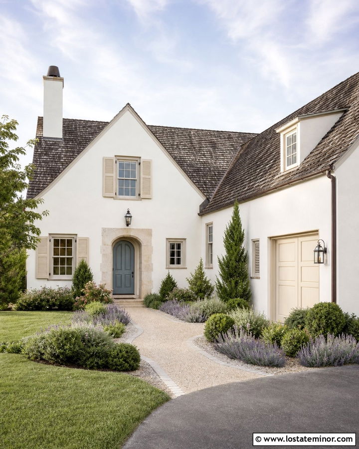Off White French Country House With Cream Trim - 30 Off White House Design With Trim Ideas
