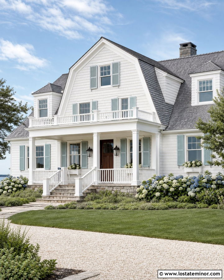 Off White House With Coastal Lantern Lighting - 30 Off White House Design With Lighting Ideas