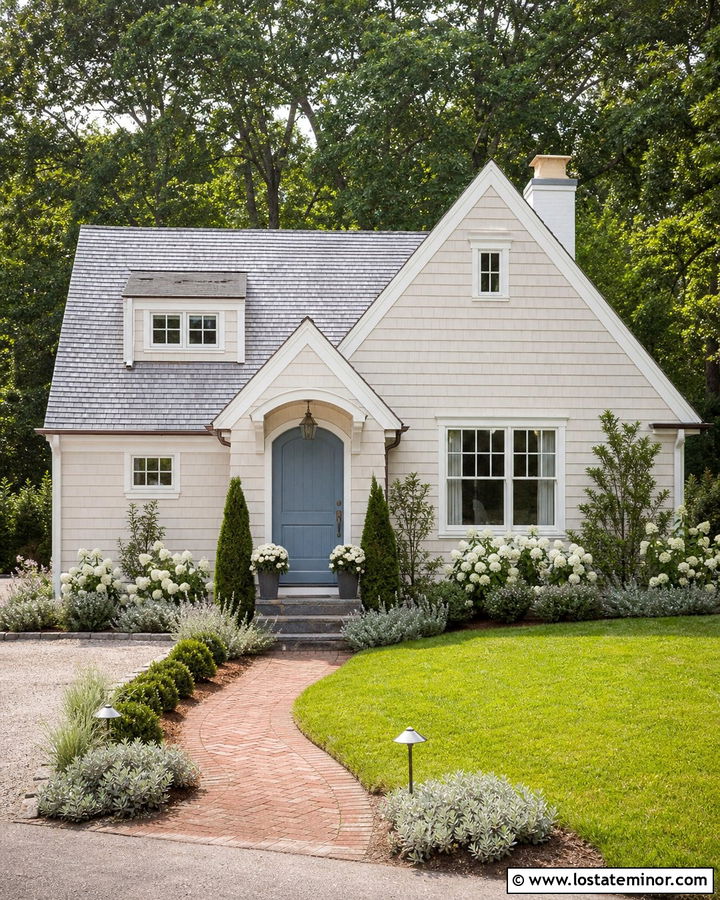 Off White House With Dusty Blue Front Door - 30 Off White House Design With Front Door Ideas
