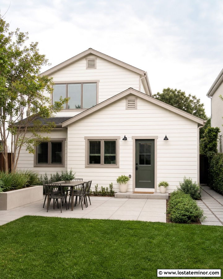 Off White House With Small Backyard Patio - 30 Off White House Design With Backyard Ideas