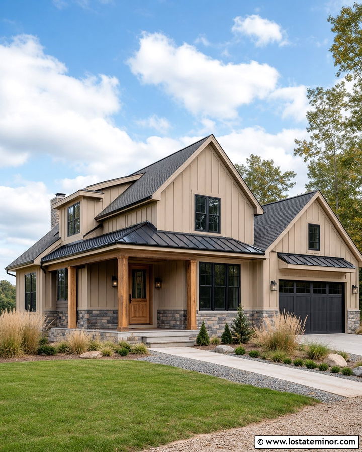 Sand Farmhouse With Gray Stone Wainscoting - 30 Sand House Design With Wainscoting Ideas