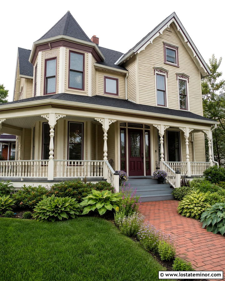 Sand Victorian House With Turned Railings - 30 Sand House Design With Railings Ideas