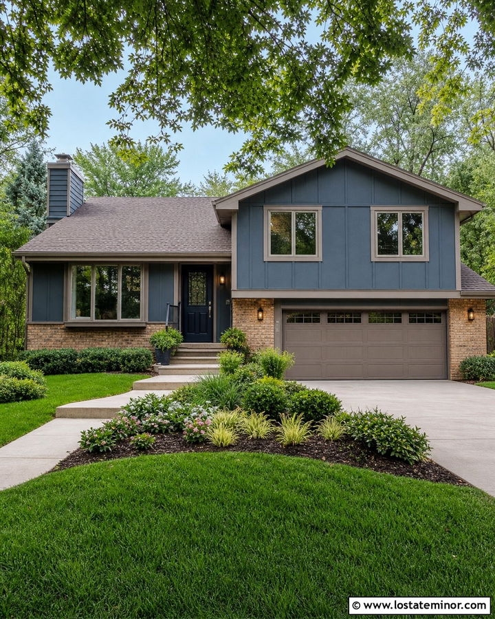 Slate Blue House With Taupe Trim - 30 Slate Blue House Design With Trim Ideas