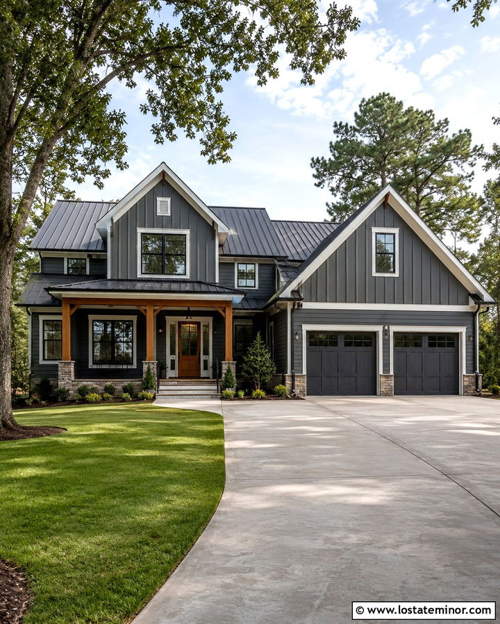 Slate Grey Vertical And Horizontal Siding - 30 Slate Grey House Design With Siding Ideas